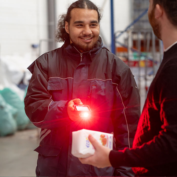 Jeune homme handiwork